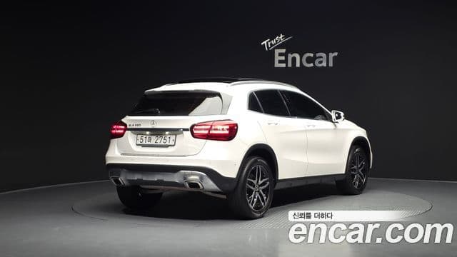 Mercedes-Benz GLA-Class 2018 — ფოტო 2/20