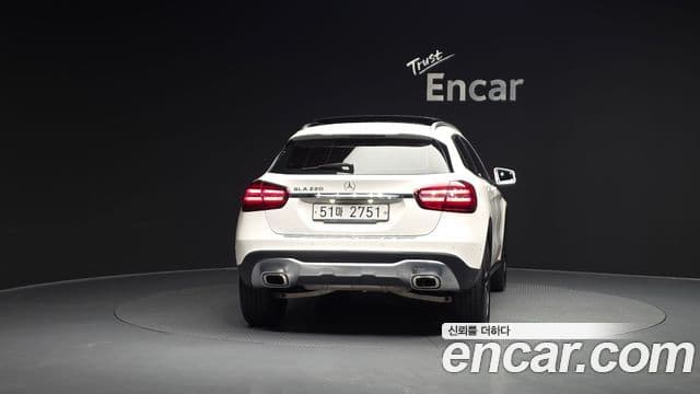 Mercedes-Benz GLA-Class 2018 — ფოტო 4/20