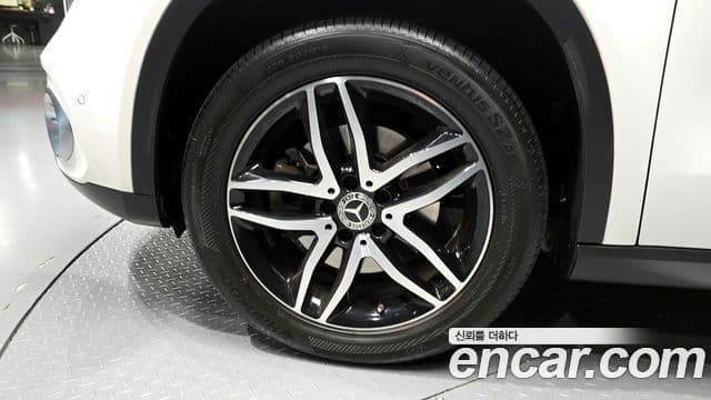Mercedes-Benz GLA-Class 2018 — ფოტო 5/20