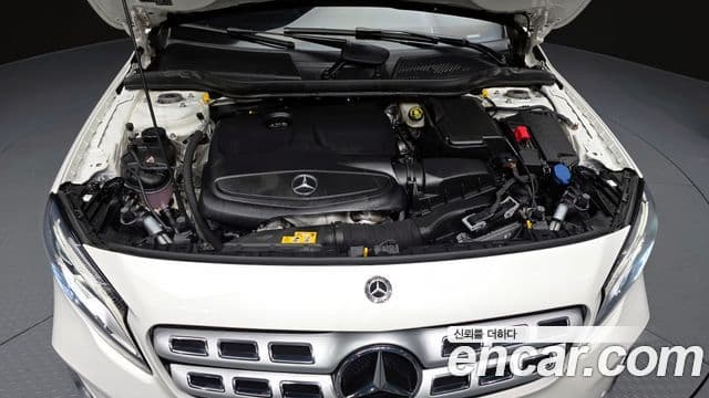 Mercedes-Benz GLA-Class 2018 — ფოტო 6/20
