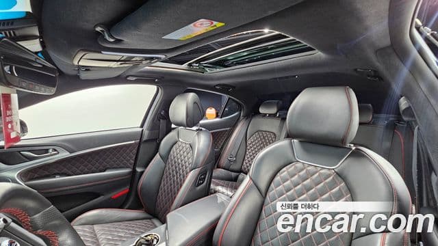 Genesis G70 2019 — ფოტო 18/20