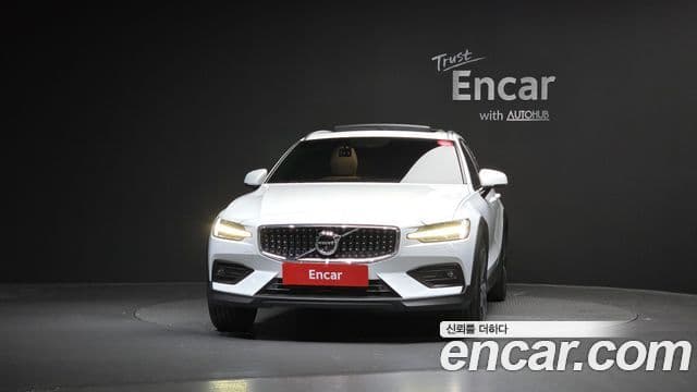 Volvo V60 Cross Country 2019 — Şəkil 3/20