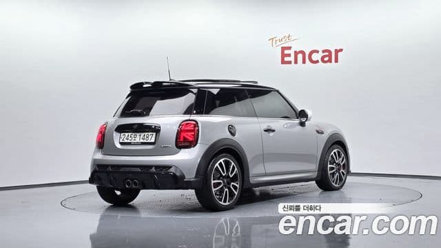 Mini Cooper S 2023 — ფოტო 2/20