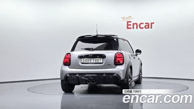 Mini Cooper S 2023 — ფოტო 4/20