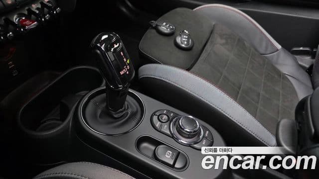 Mini Cooper S 2023 — ფოტო 9/20