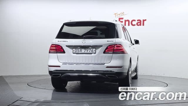 Mercedes-Benz GLE-Class 2018 — Şəkil 4/20