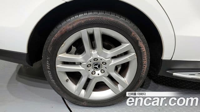 Mercedes-Benz GLE-Class 2018 — Şəkil 5/20