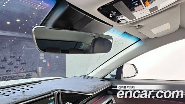 Hyundai Grandeur Hybrid 2023 — Photo 2/32