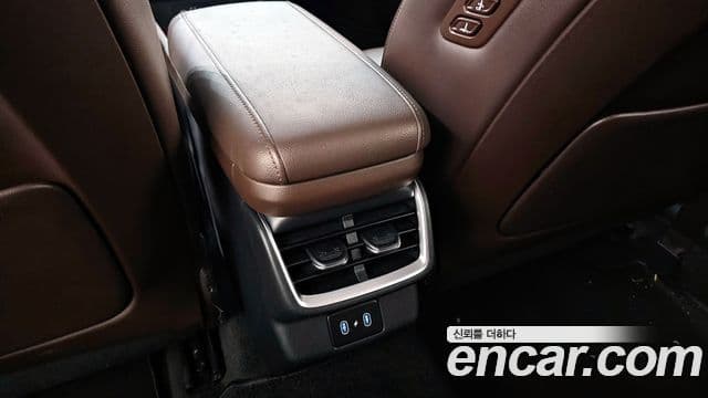 Hyundai Grandeur Hybrid 2023 — Photo 6/32