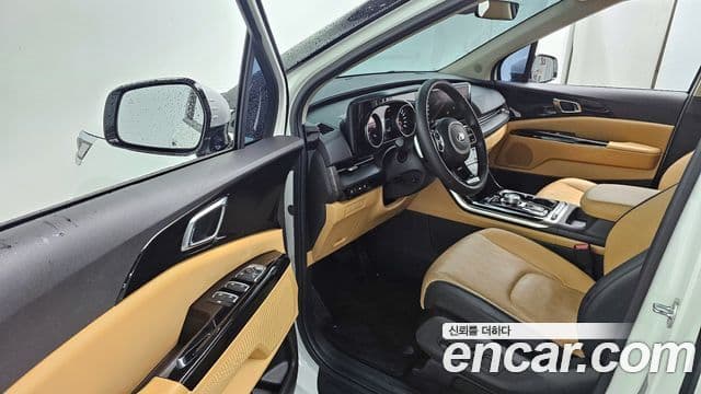 Kia Carnival 2021 — ფოტო 10/20