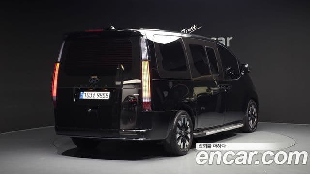 Hyundai Staria 2024 — Фото 2/20