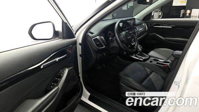 Kia Seltos 2022 — Şəkil 10/20