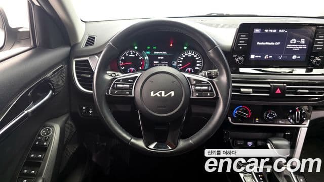 Kia Seltos 2022 — Şəkil 13/20