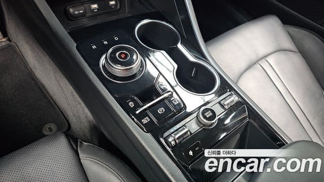 Kia K5 2022 — Şəkil 9/20