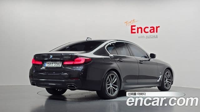 BMW 5 Series 2020 — Şəkil 2/20
