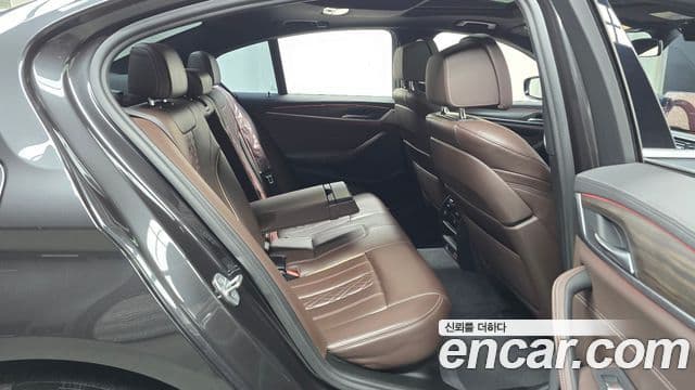 BMW 5 Series 2020 — Şəkil 12/20