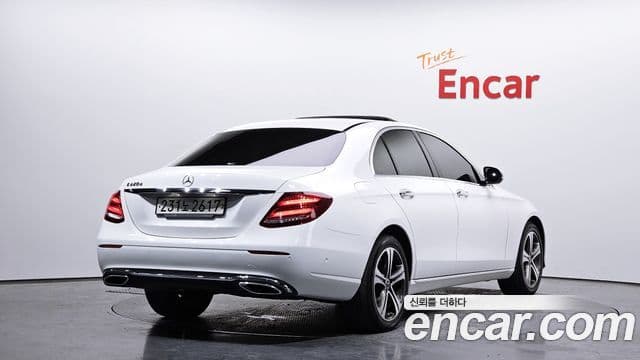 Mercedes-Benz E-Class 2019 — Şəkil 2/20