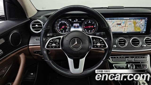 Mercedes-Benz E-Class 2019 — Şəkil 13/20