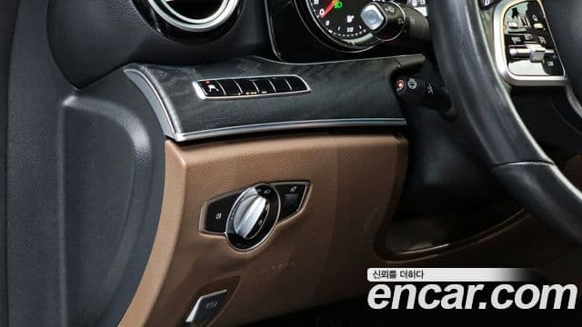Mercedes-Benz E-Class 2019 — Şəkil 14/20