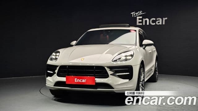 Porsche Macan 2021 — ფოტო 3/20