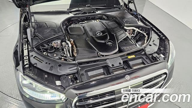 Mercedes-Benz S-Class 2022 — Photo 9/20