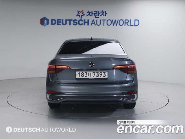Volkswagen Jetta 2022 — ფოტო 3/20