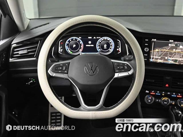 Volkswagen Jetta 2022 — ფოტო 13/20