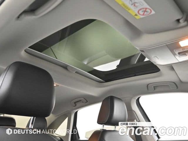 Volkswagen Jetta 2022 — ფოტო 18/20