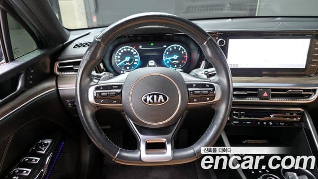 Kia K5 2021 — Şəkil 13/20