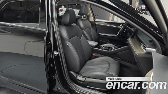Kia K5 2022 — Şəkil 12/20