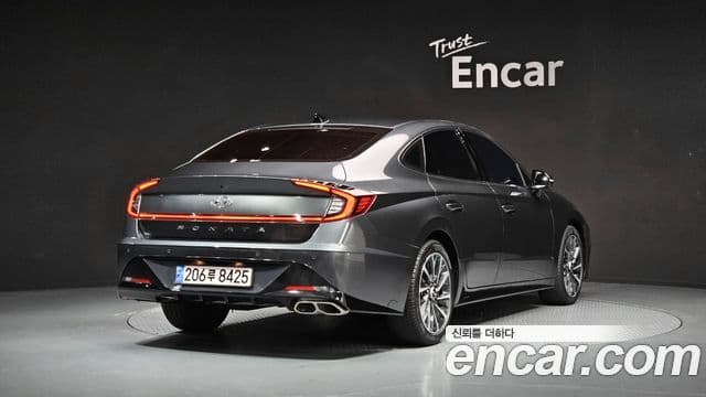 Hyundai Sonata 2023 — Фото 2/20