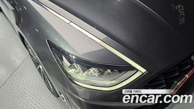 Hyundai Sonata Hybrid 2023 — Photo 28/30
