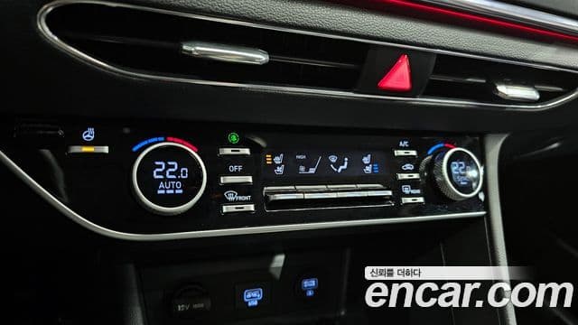 Hyundai Sonata Hybrid 2023 — Photo 22/30