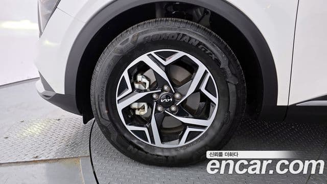 Kia Sportage 2023 — Şəkil 5/20