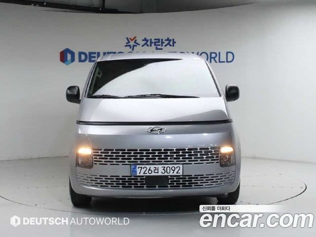 Hyundai Staria 2022 — ფოტო 2/20