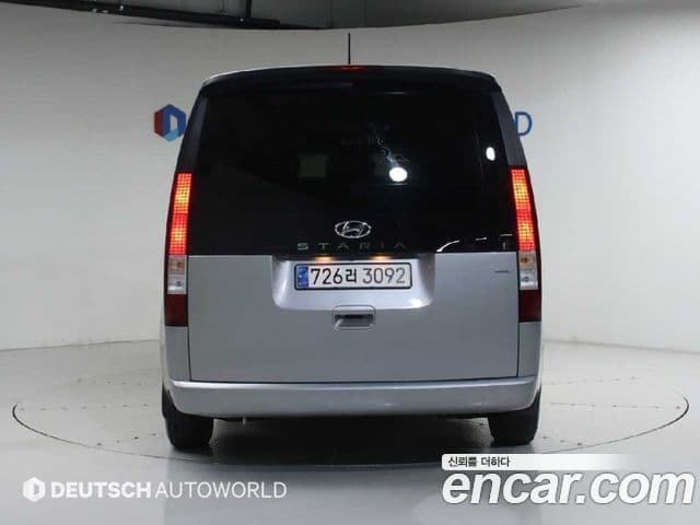 Hyundai Staria 2022 — ფოტო 3/20
