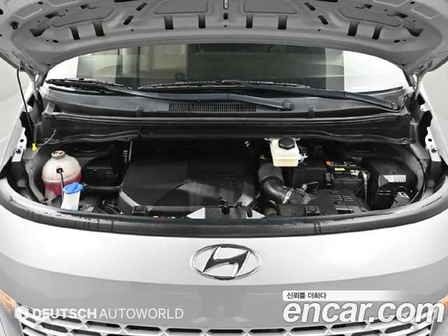 Hyundai Staria 2022 — ფოტო 5/20