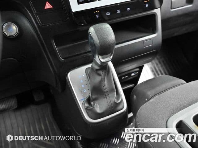 Hyundai Staria 2022 — ფოტო 7/20