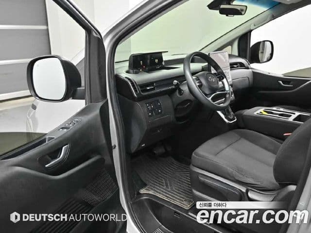 Hyundai Staria 2022 — ფოტო 10/20