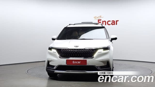 Kia Carnival 2021 — ფოტო 3/20