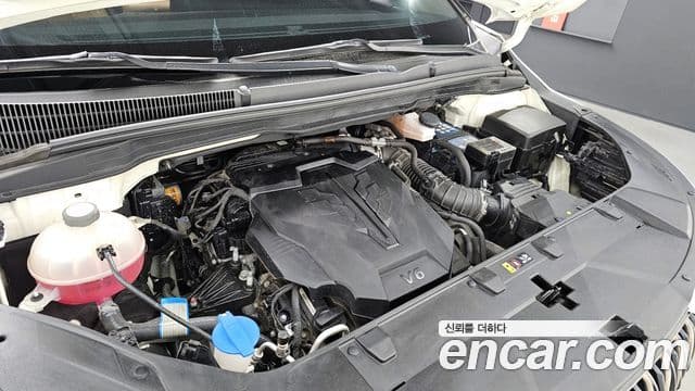 Kia Carnival 2021 — ფოტო 6/20