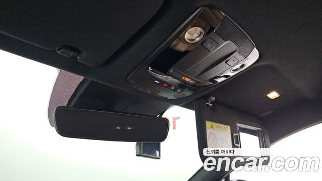 Kia K5 2021 — ფოტო 17/20