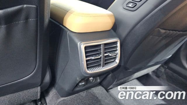 Kia K5 2021 — ფოტო 18/20