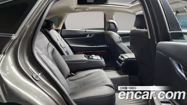 Genesis Electrified G80 2025 — Şəkil 11/20