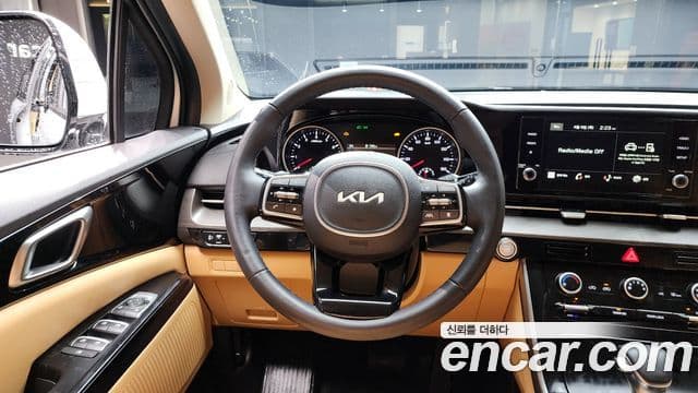 Kia Carnival 2022 — Şəkil 13/20