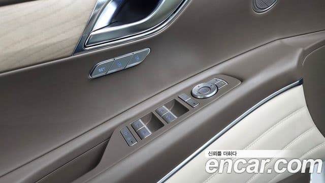 Genesis GV80 2023 — ფოტო 17/20