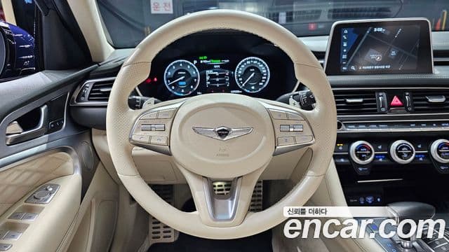 Genesis G70 2019 — ფოტო 13/20