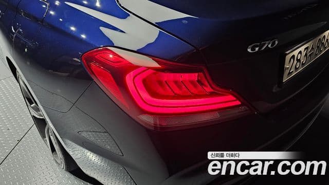 Genesis G70 2019 — Photo 4/32