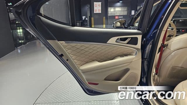 Genesis G70 2019 — Photo 24/32