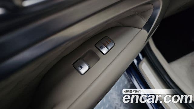 Genesis G70 2019 — Photo 26/32